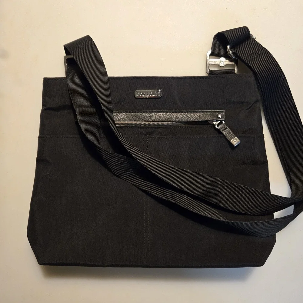 Baggallini Black Nylon Crossbody Bag Purse -EUC
